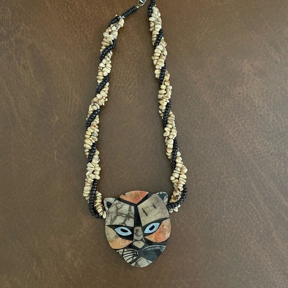 Vintage Lee Sands Necklace, Tiger Head Mother of Pearl Inlay, Beaded Intertwined - Picture 4 of 5